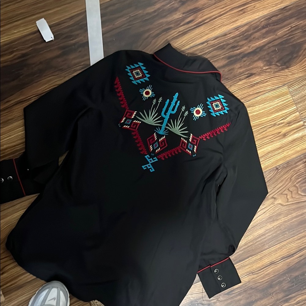 NWT Black Shirt with Colorful Embroidery western shirt - Picture 4 of 5